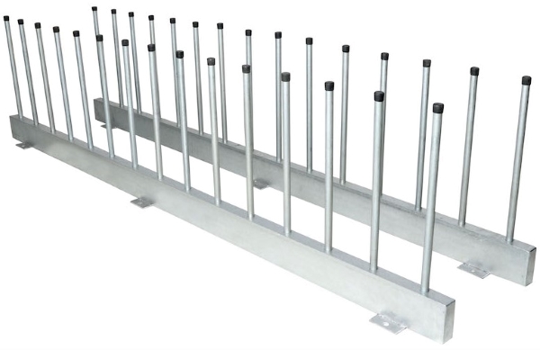 What is the dimension of the space between posts on the Aardwolf ARR01 Remnant Rack?