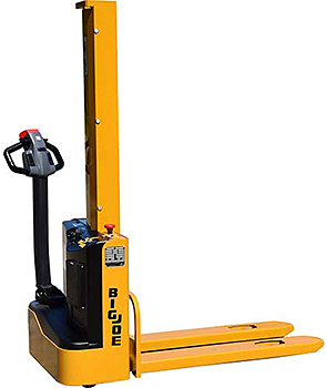 Can the Big Joe S22-62R Electric Skid Stacker go under pallets like a forklift?