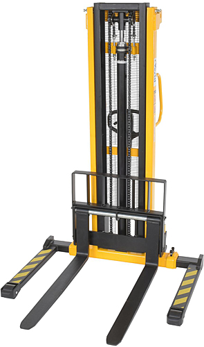 Can the Vestil VHPS-2000-AA-118 Manual Stacker navigate a 12° ramp?